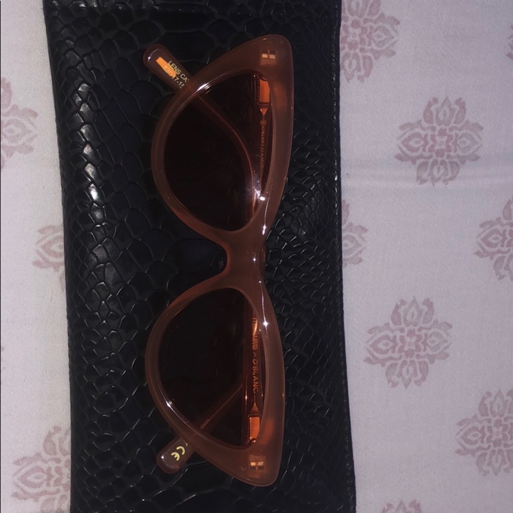 Amuse D’Blanc sunnies apricot